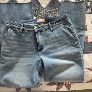 Kut from the Kloth Light Blue Straight Jeans